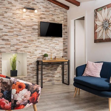 Relax In 2 Bedroom App In Old Town W/Ac And Wifi Rovinj Bagian luar foto